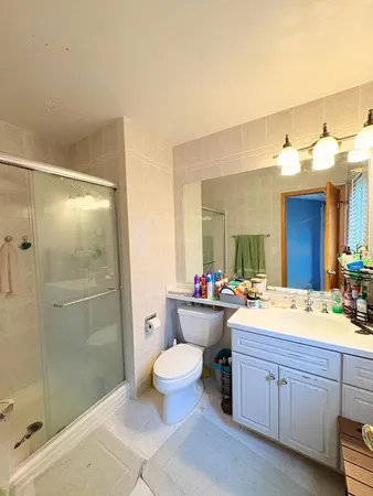 $2,750 | 393 Catbird Lane, Deerfield, IL 60015