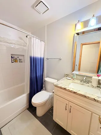$2,750 | 393 Catbird Lane, Deerfield, IL 60015