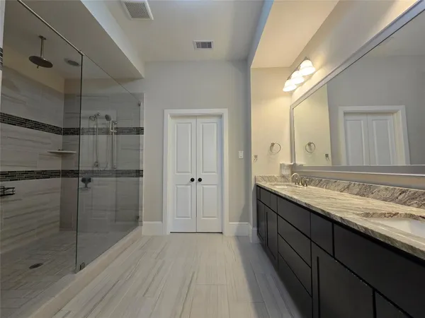 $2,600 | 11918 Stirling Row Lane, Houston, TX 77082