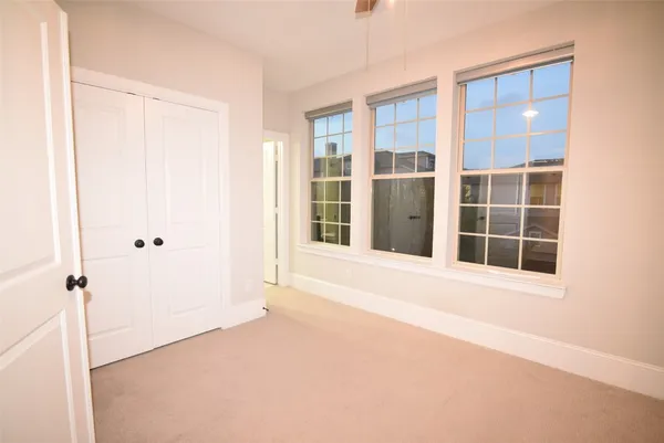 $2,600 | 11918 Stirling Row Lane, Houston, TX 77082