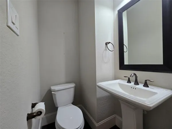 $2,600 | 11918 Stirling Row Lane, Houston, TX 77082