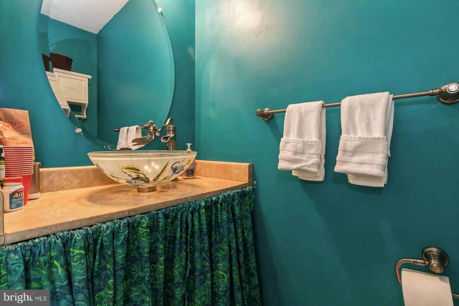 104 Coventry Way Mount Laurel, NJ 08054 - Photo 18 of 23 a outdoor dining space with furniture and a potted plant