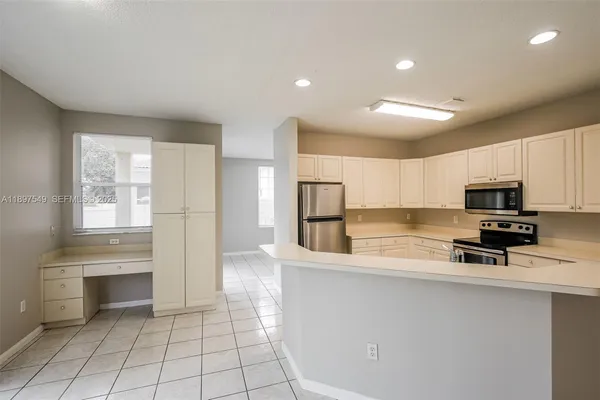 $4,100 | 1436 Northwest 159th Lane, Hollywood, FL 33028