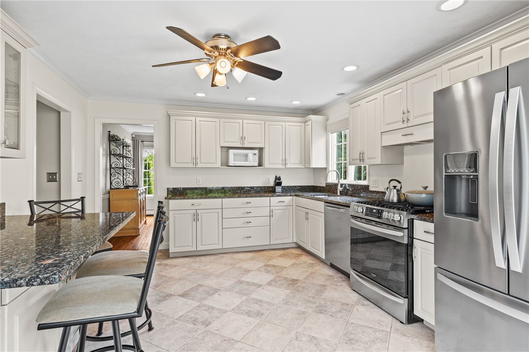 30 Hillside Road Cumberland, RI 02864 - Photo 6 of 49