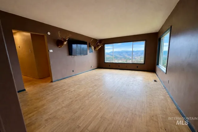 $279,900 | 418 Bryan Drive, Kamiah, ID 83536