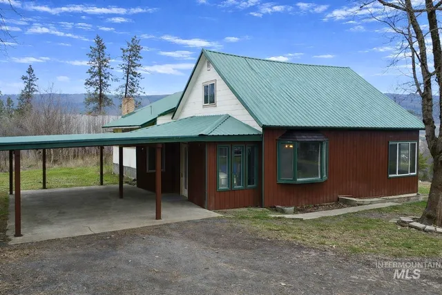 $279,900 | 418 Bryan Drive, Kamiah, ID 83536