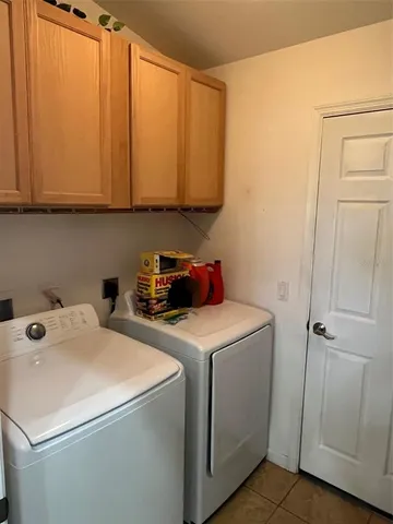 a view of a backyard with plants