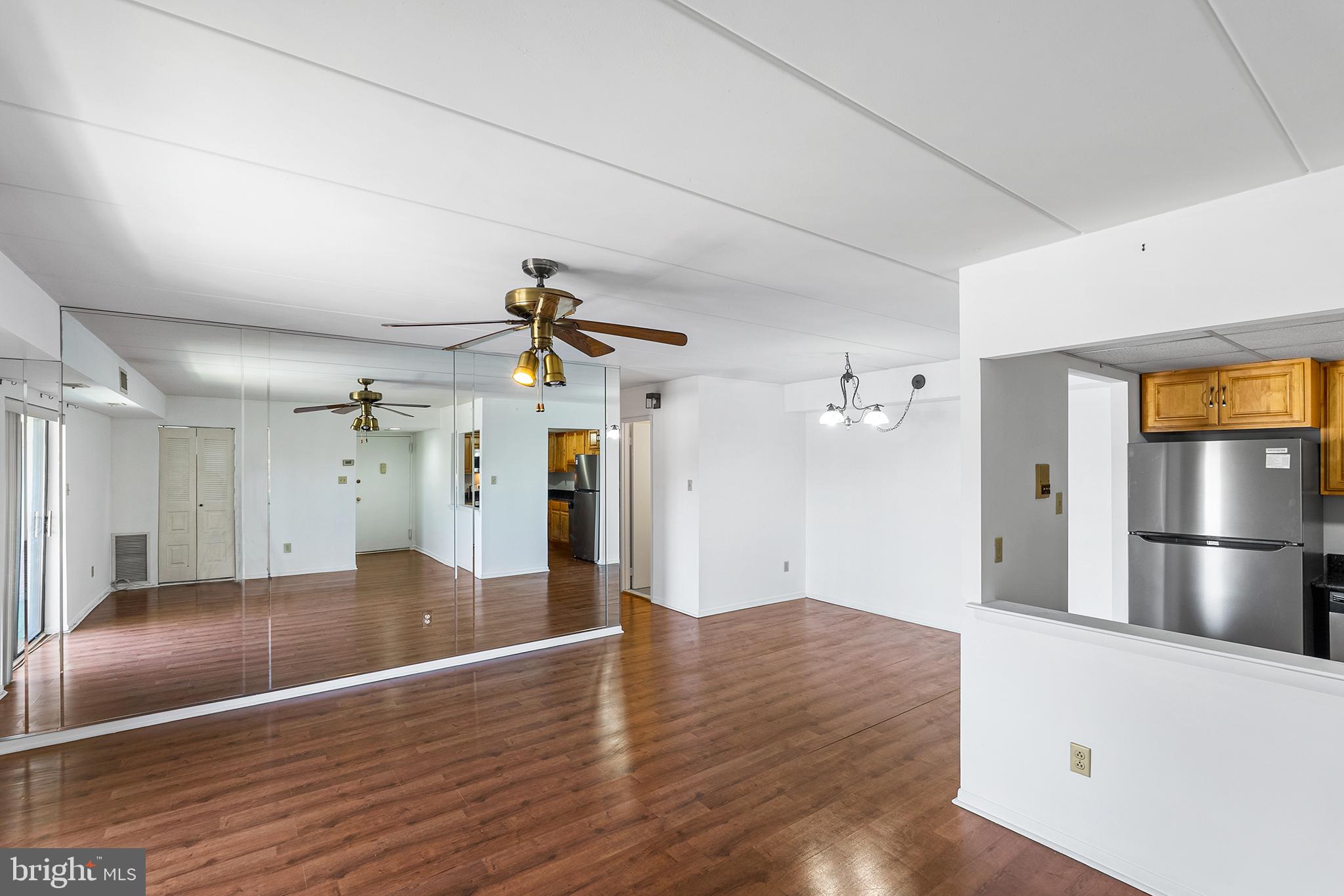 67101 Delaire Landing Road, Unit 101 Philadelphia, PA 19114 - Photo 4 of 29 Gallery Image 4
