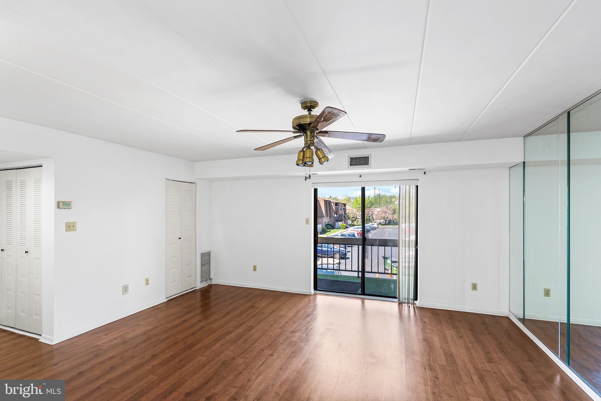67101 Delaire Landing Road, Unit 101 Philadelphia, PA 19114 - Photo 7 of 29 Gallery Image 7