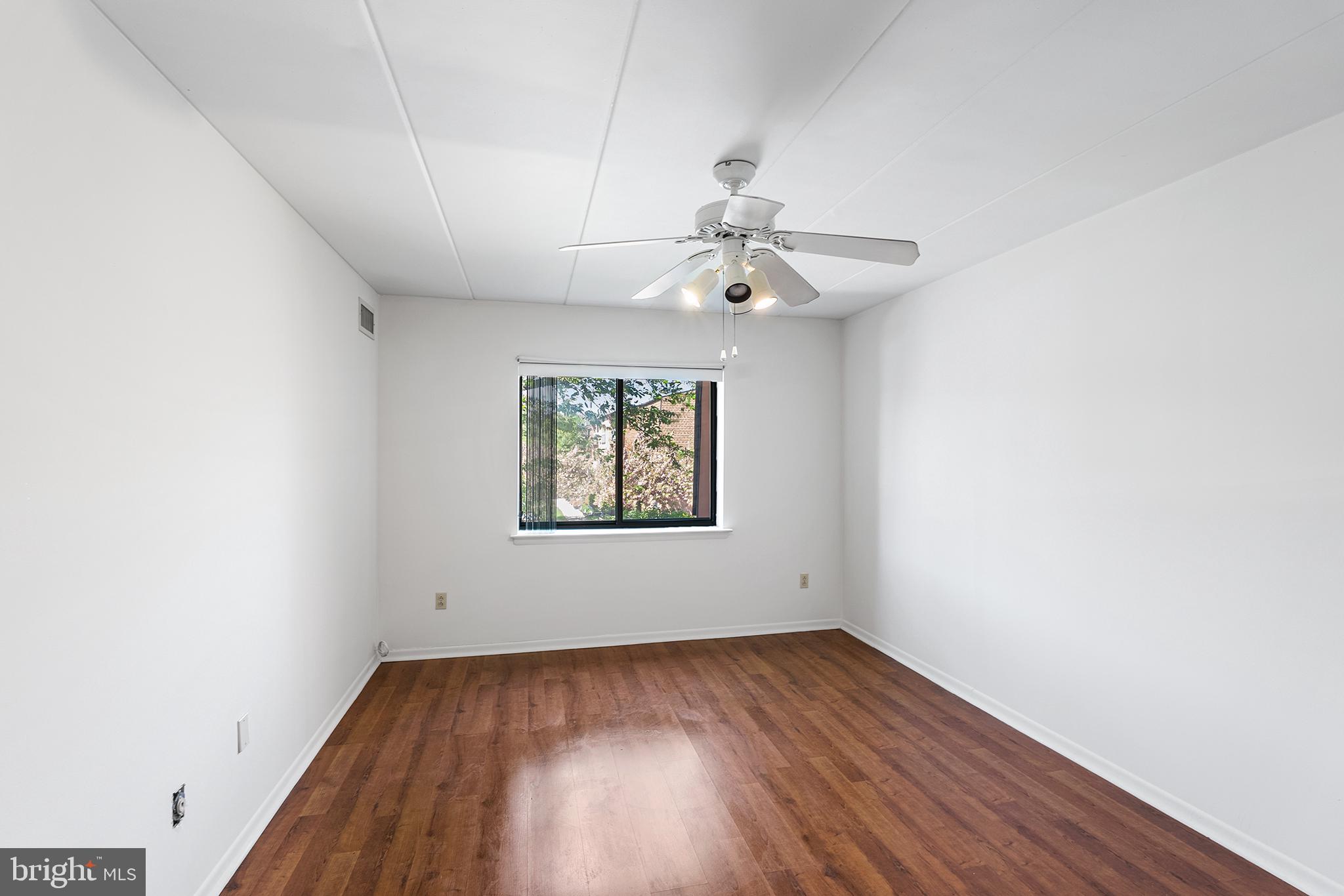 67101 Delaire Landing Road, Unit 101 Philadelphia, PA 19114 - Photo 10 of 29 Gallery Image 10
