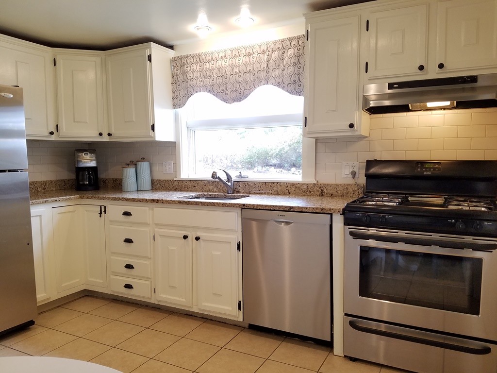 11 Dean Road Ashland, MA 01721 - Photo 8 of 25 Gallery Image 8