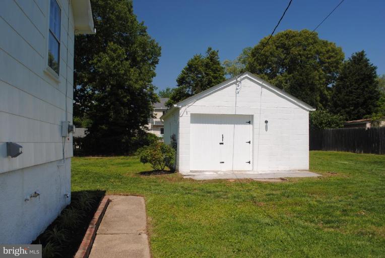 7804 Appletree Road Pasadena, MD 21122 - Photo 14 of 21 Exterior #4