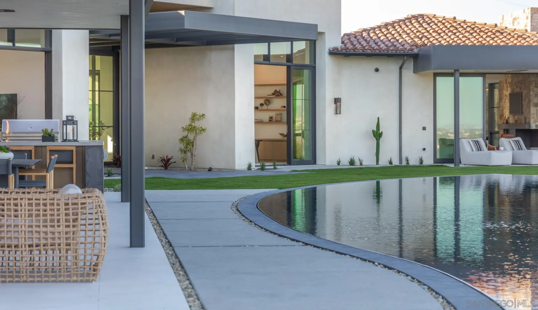 5385 Linea Del Cielo Rancho Santa Fe, CA 92067 - Photo 6 of 48 Gallery Image 6