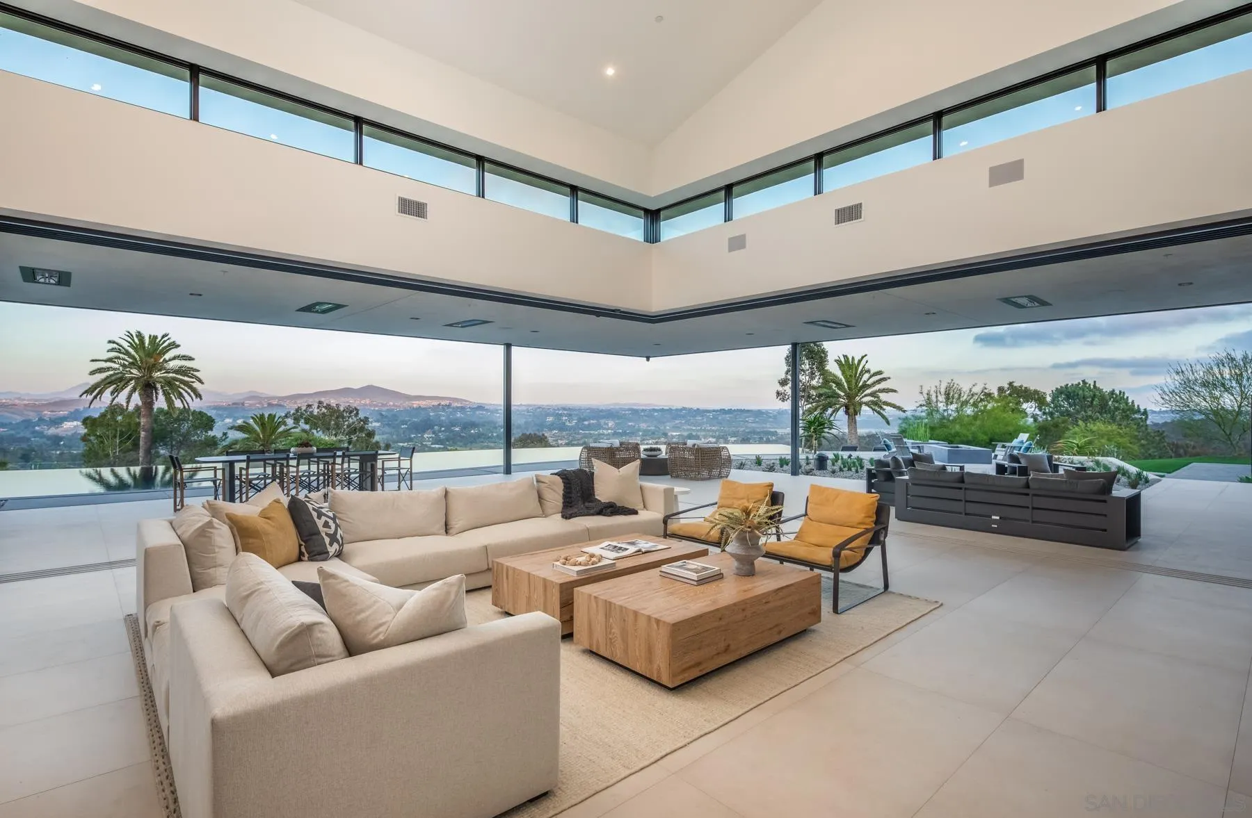 5385 Linea Del Cielo Rancho Santa Fe, CA 92067 - Photo 8 of 48 Gallery Image 8