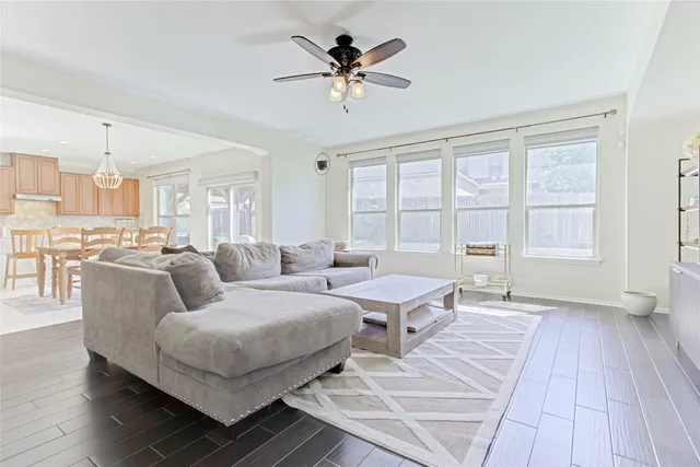 $569,999 | 920 Autumn Sage Way, Pflugerville, TX 78660