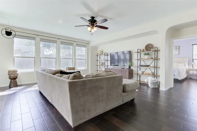 $569,999 | 920 Autumn Sage Way, Pflugerville, TX 78660