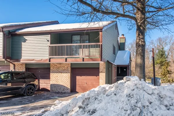 $379,900 | 7 Summit Court, Annandale, NJ 08801