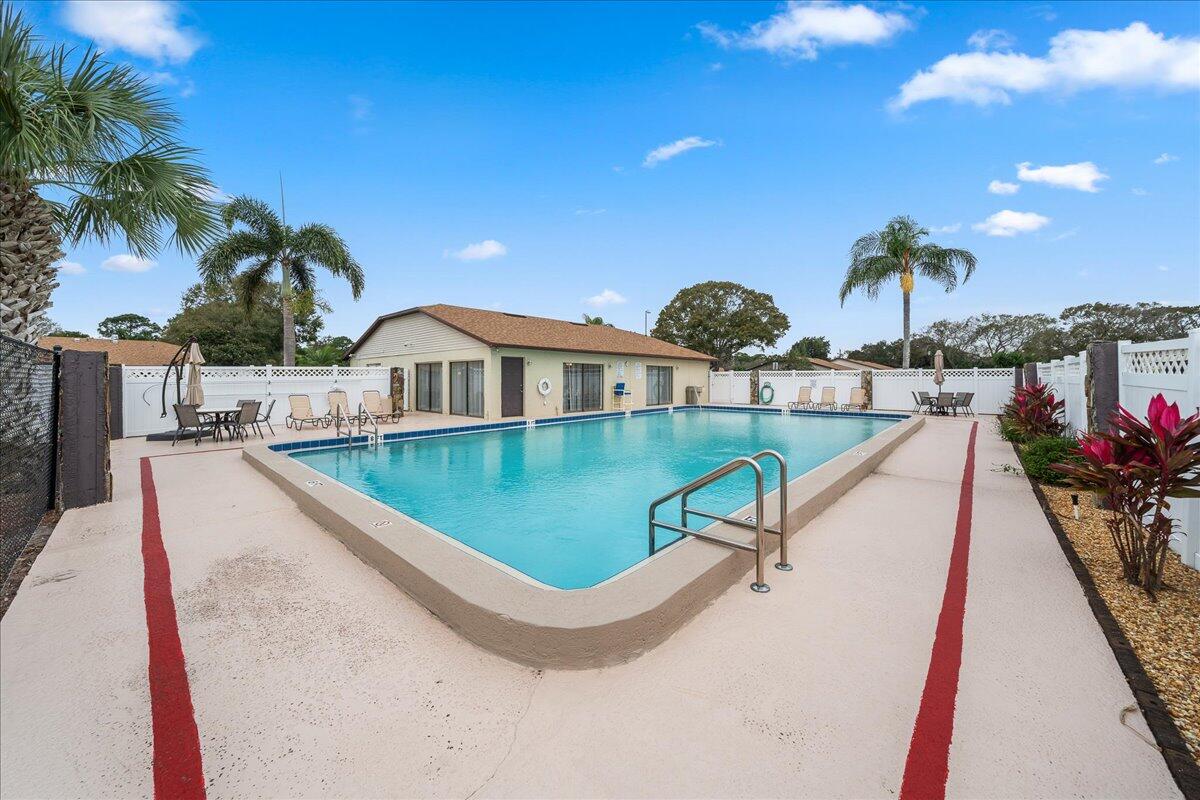 6014 Indrio Road, Unit F 4 Fort Pierce, FL 34951 - Photo 39 of 42 39-untitled-33