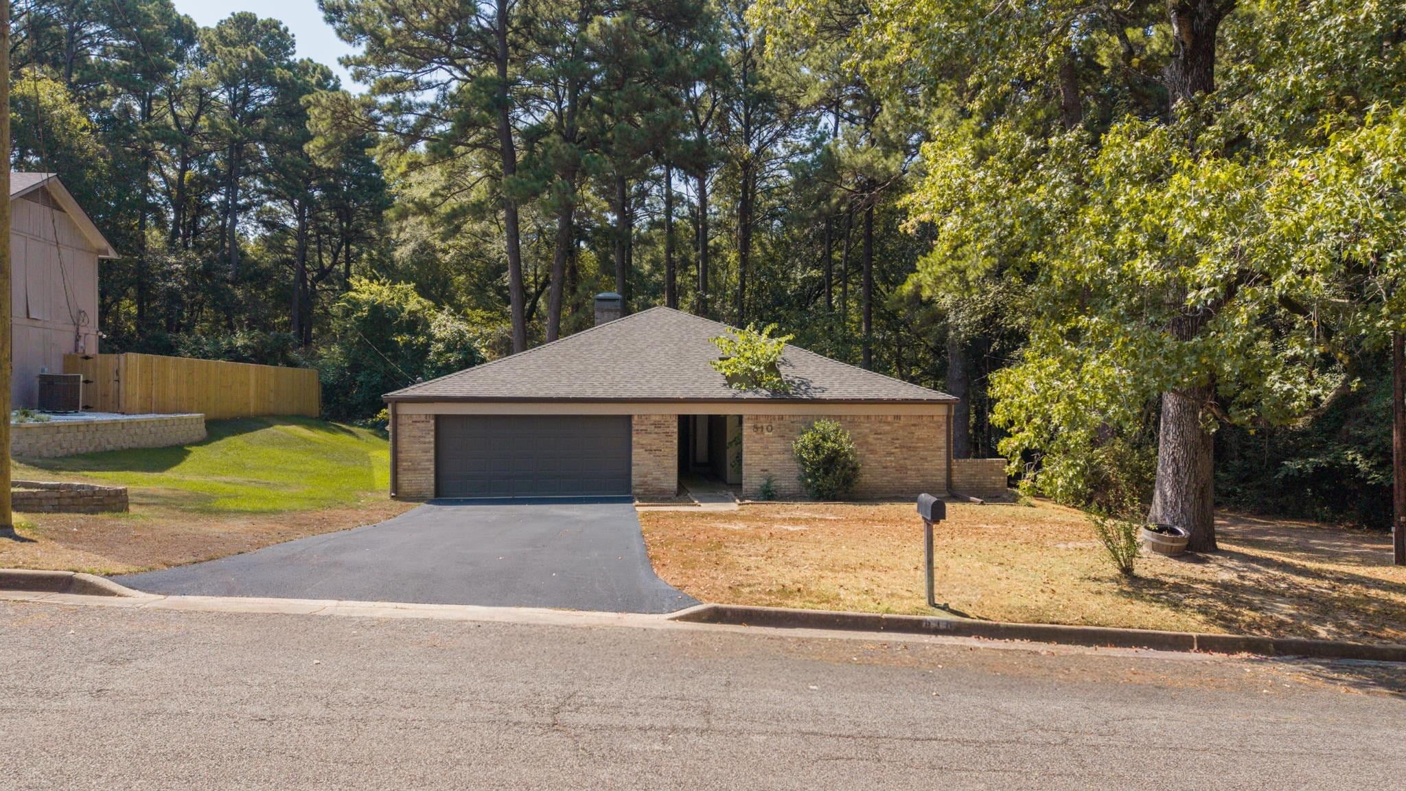 810 Redbud Lane Longview, TX 75604 - Photo 28 of 31 Gallery Image 28