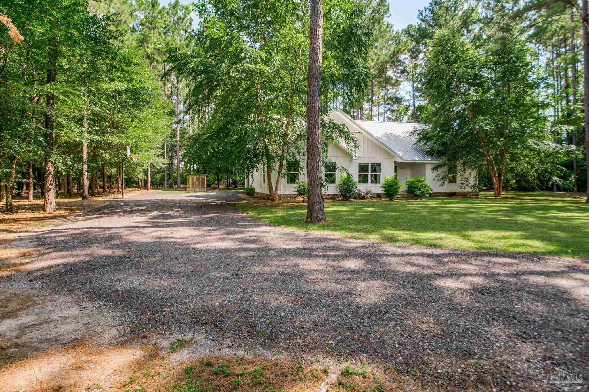 2581 10 Mile Road Pace, FL 32571 - Photo 5 of 59