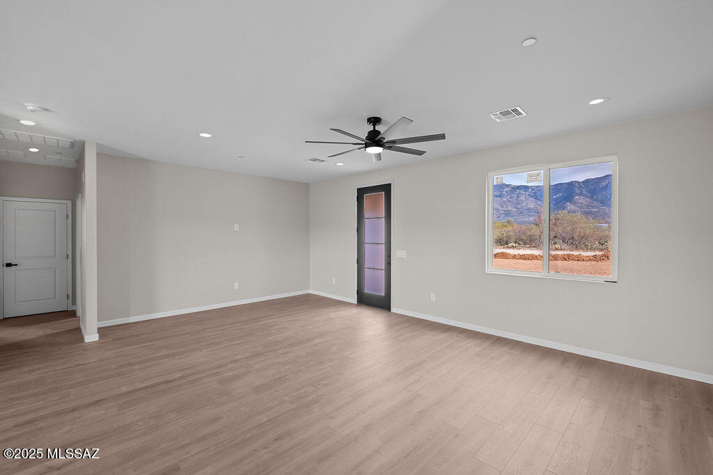 3645 East Rollins Road Tucson, AZ 85739 - Photo 9 of 36