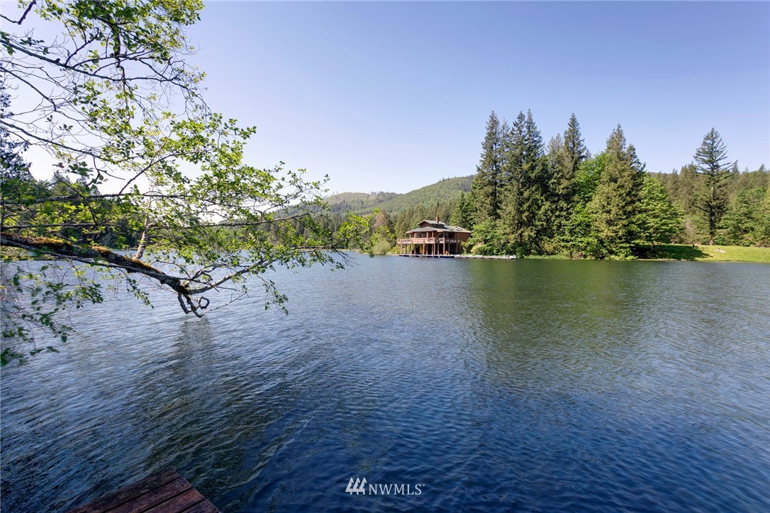 9091 Frost Creek Road Maple Falls, WA 98266 - Photo 14 of 25