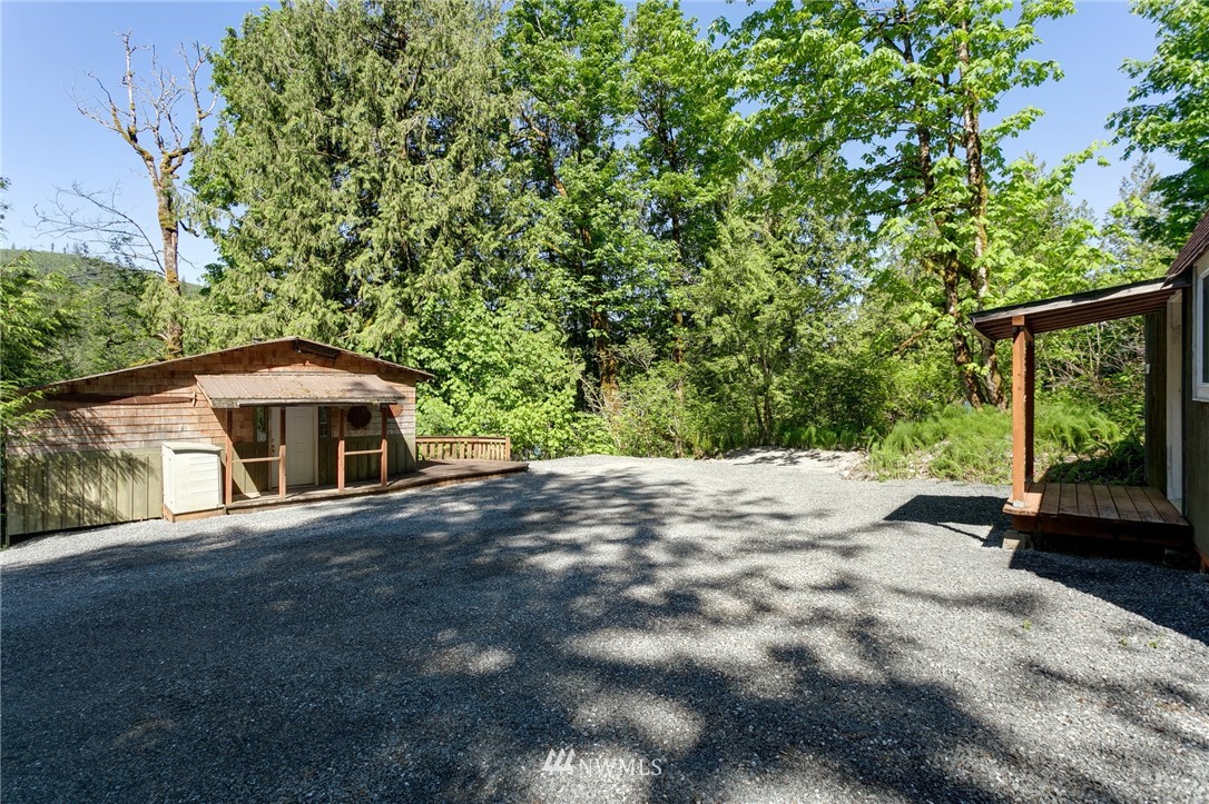9091 Frost Creek Road Maple Falls, WA 98266 - Photo 20 of 25
