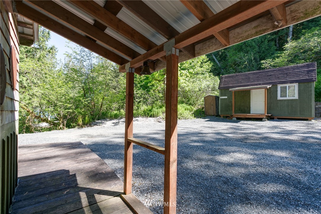 9091 Frost Creek Road Maple Falls, WA 98266 - Photo 3 of 25