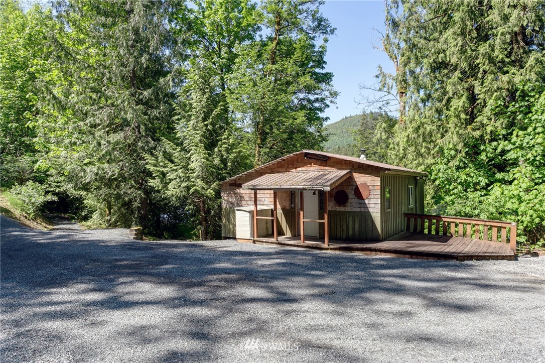 9091 Frost Creek Road Maple Falls, WA 98266 - Photo 23 of 25