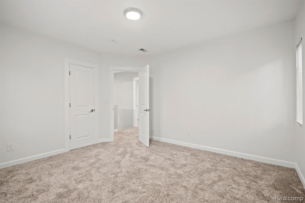 5769 Audubon Road Detroit, MI 48224 - Photo 29 of 47