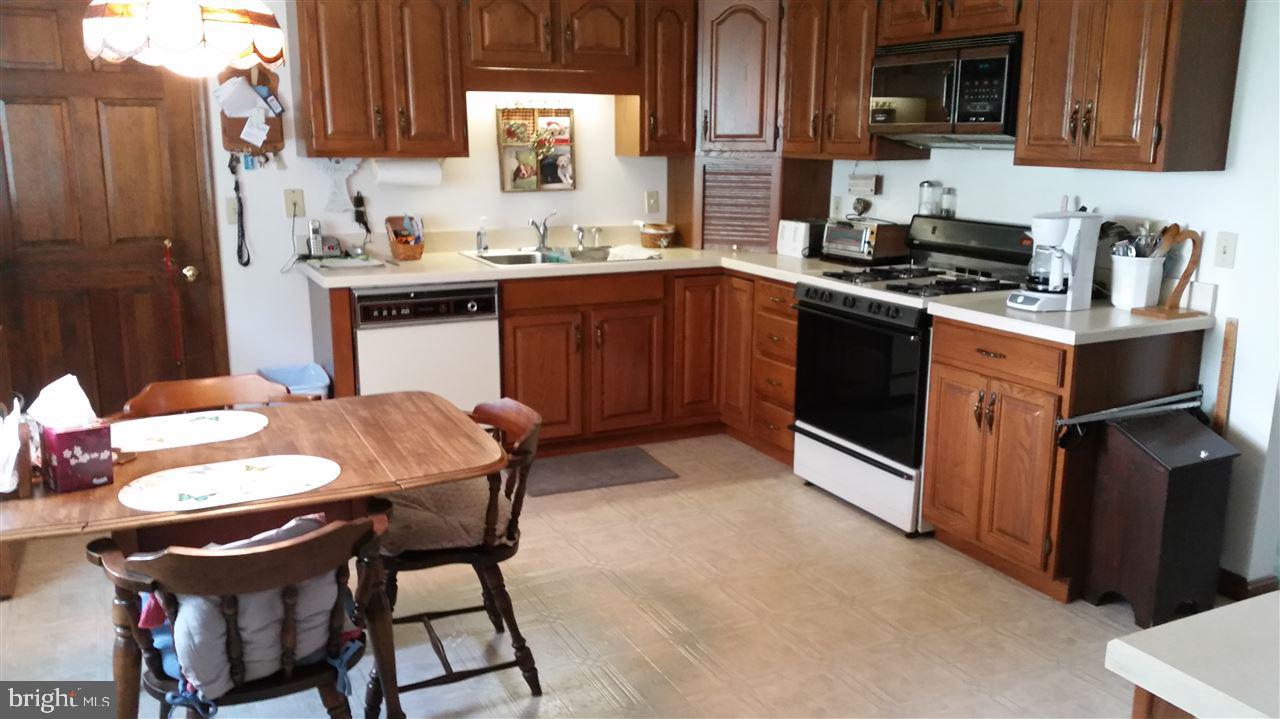 1890 Walnut Bottom Road York, PA 17408 - Photo 7 of 36 Gallery Image 7