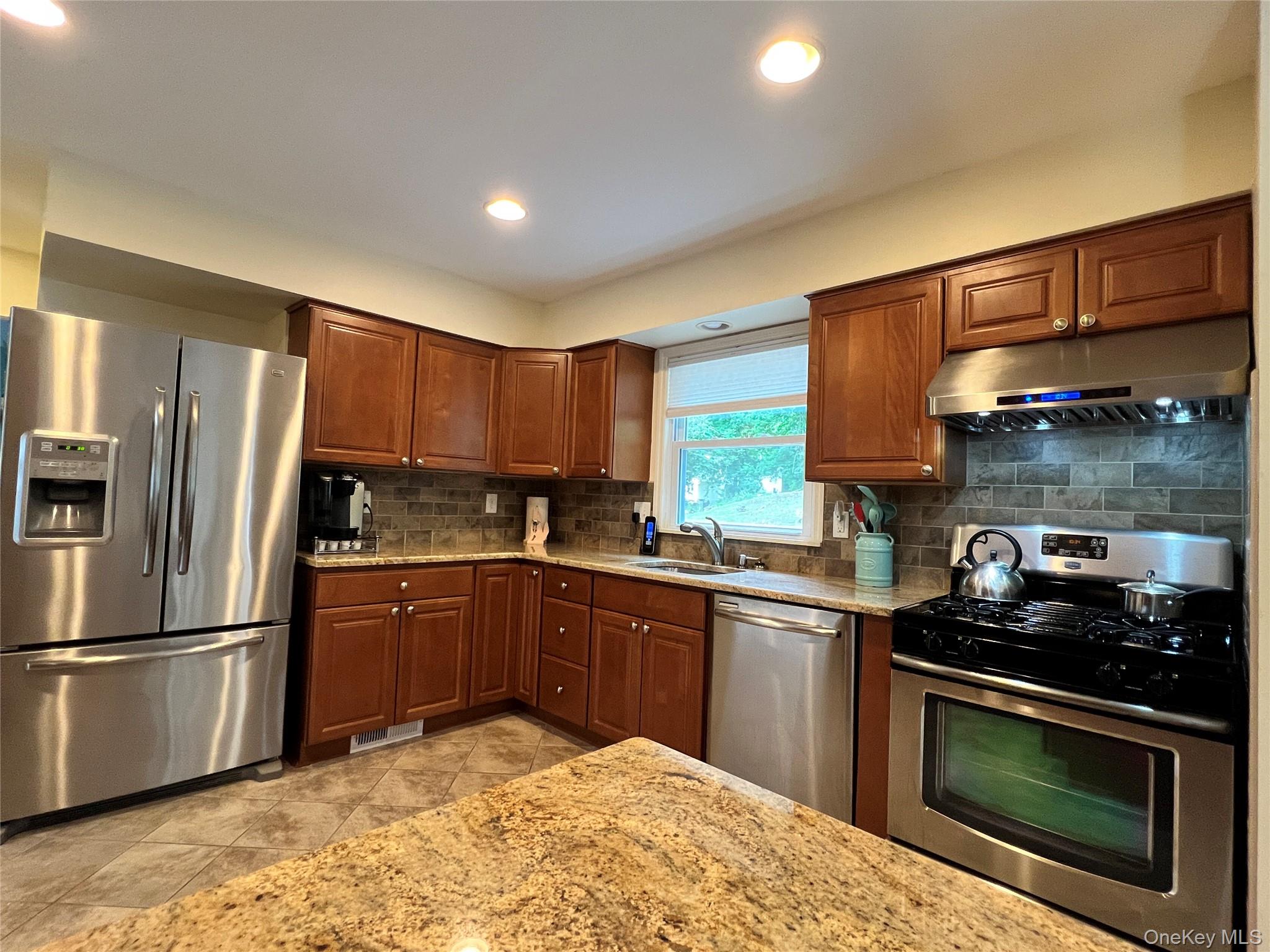 50 Raker Road Poughkeepsie, NY 12603 - Photo 13 of 36