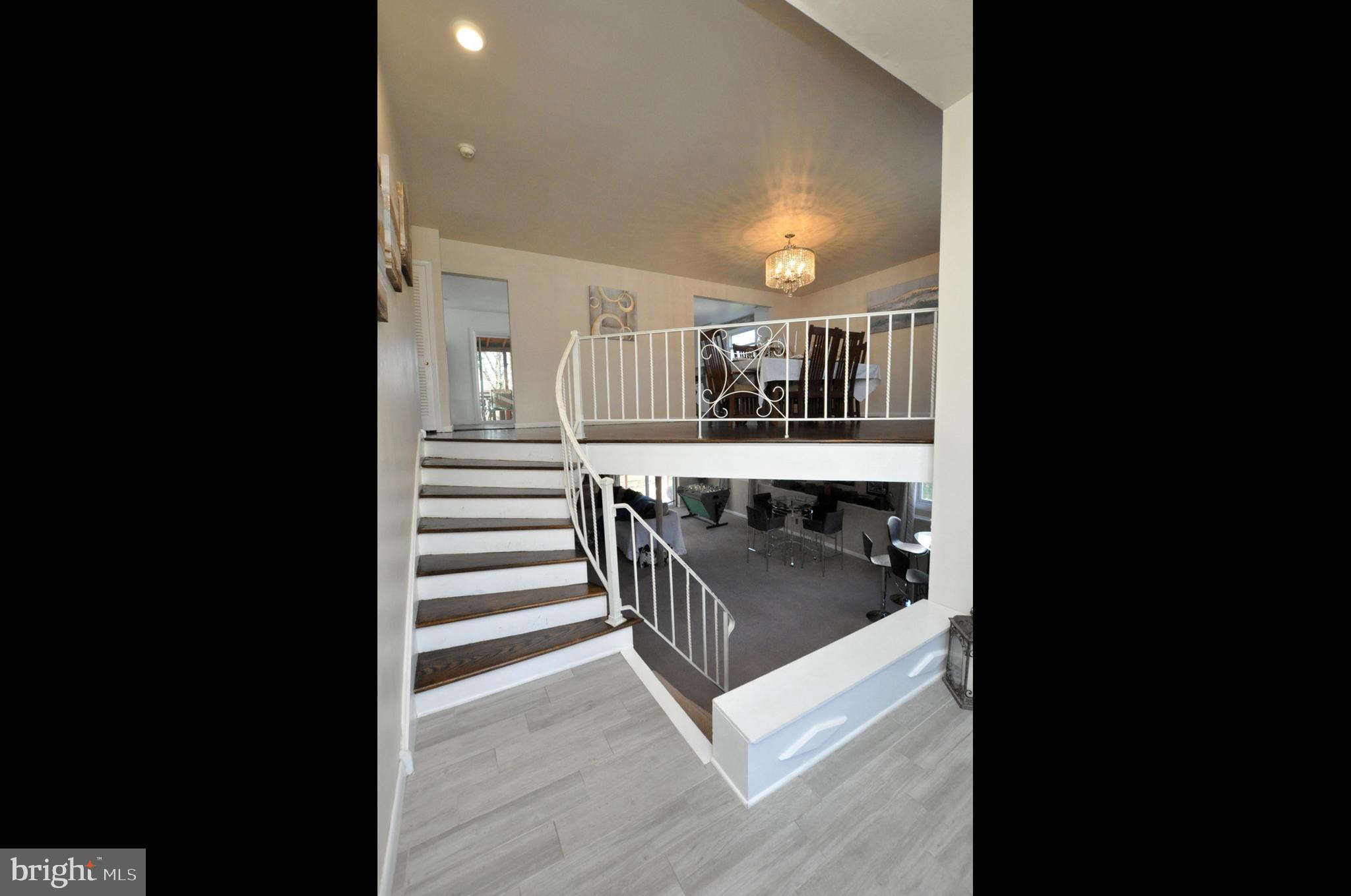 42 Clemson Road Cherry Hill, NJ 08034 - Photo 4 of 28 Foyer