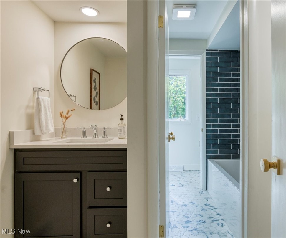2825 Belgrave Road Cleveland, OH 44124 - Photo 25 of 39 Gallery Image 25