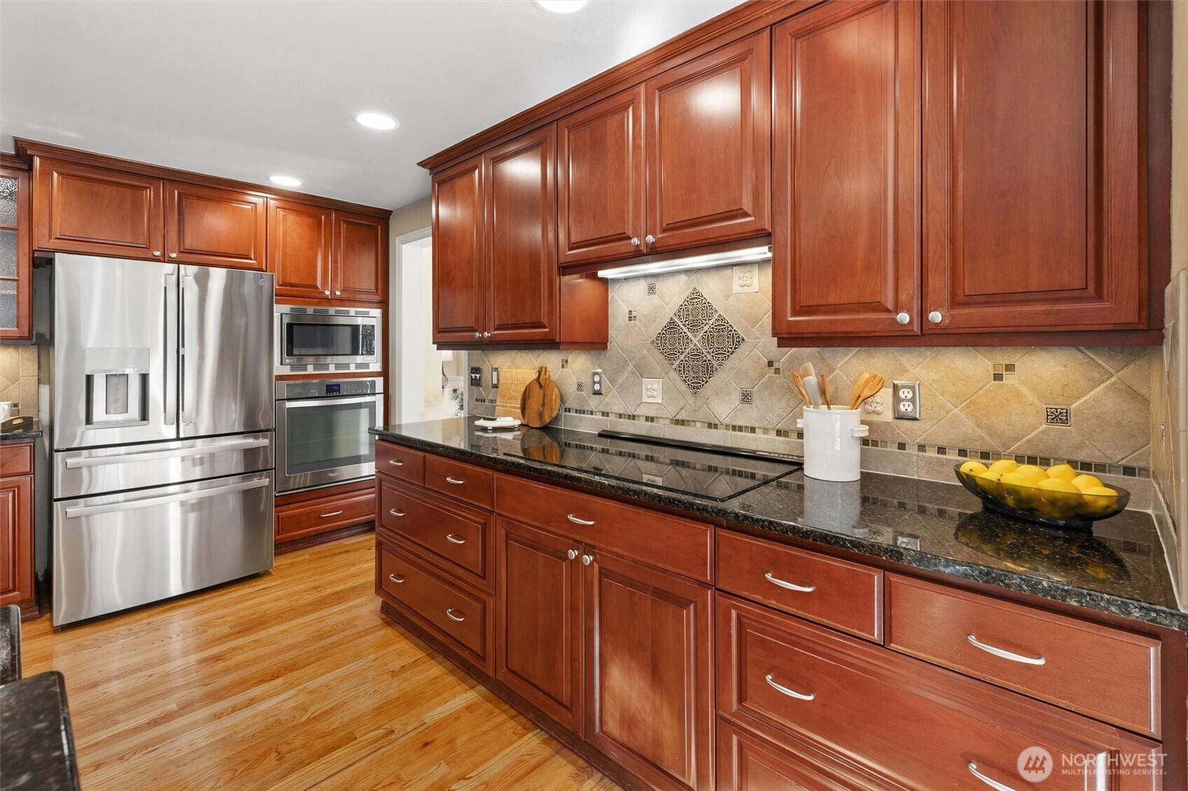 2602 57th Street Southwest Everett, WA 98203 - Photo 8 of 39