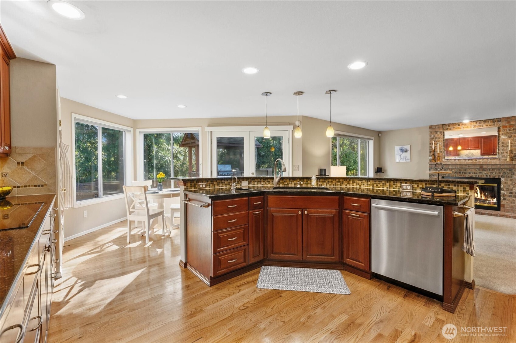 2602 57th Street Southwest Everett, WA 98203 - Photo 9 of 39