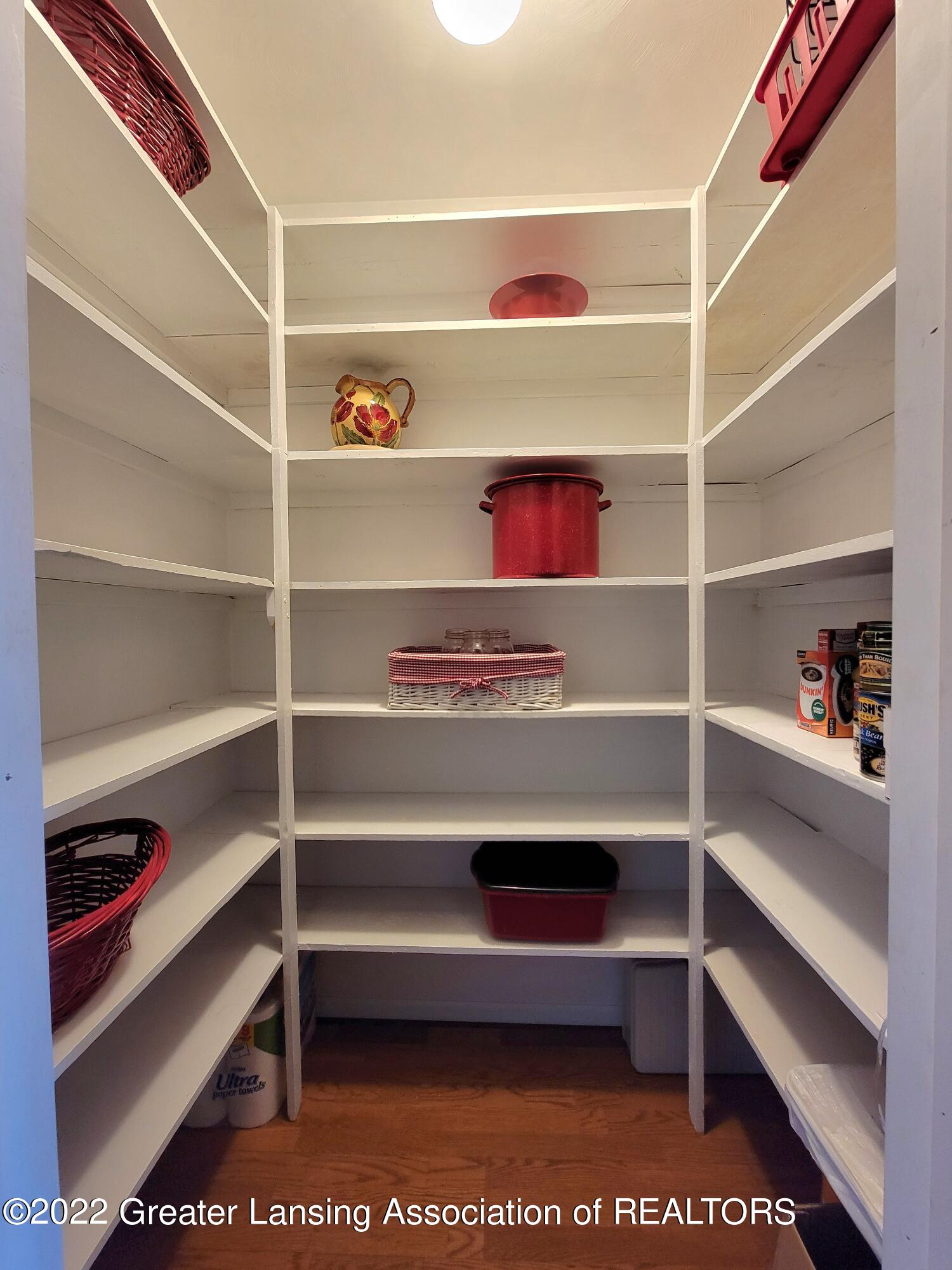 13444 Turner Road Dewitt, MI 48820 - Photo 19 of 54 17 pantry