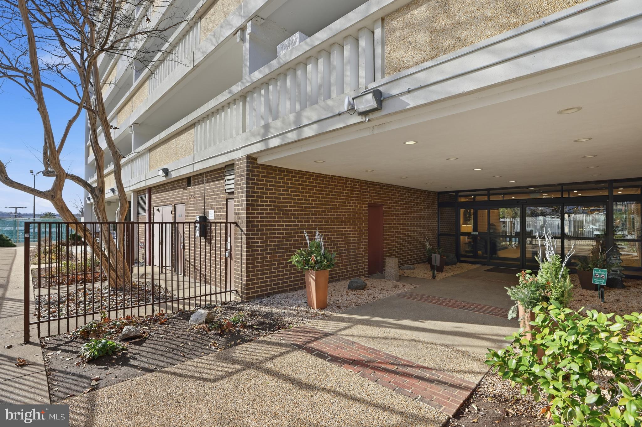6101 Edsall Road, Unit 1107 Alexandria, VA 22304 - Photo 100 of 114
