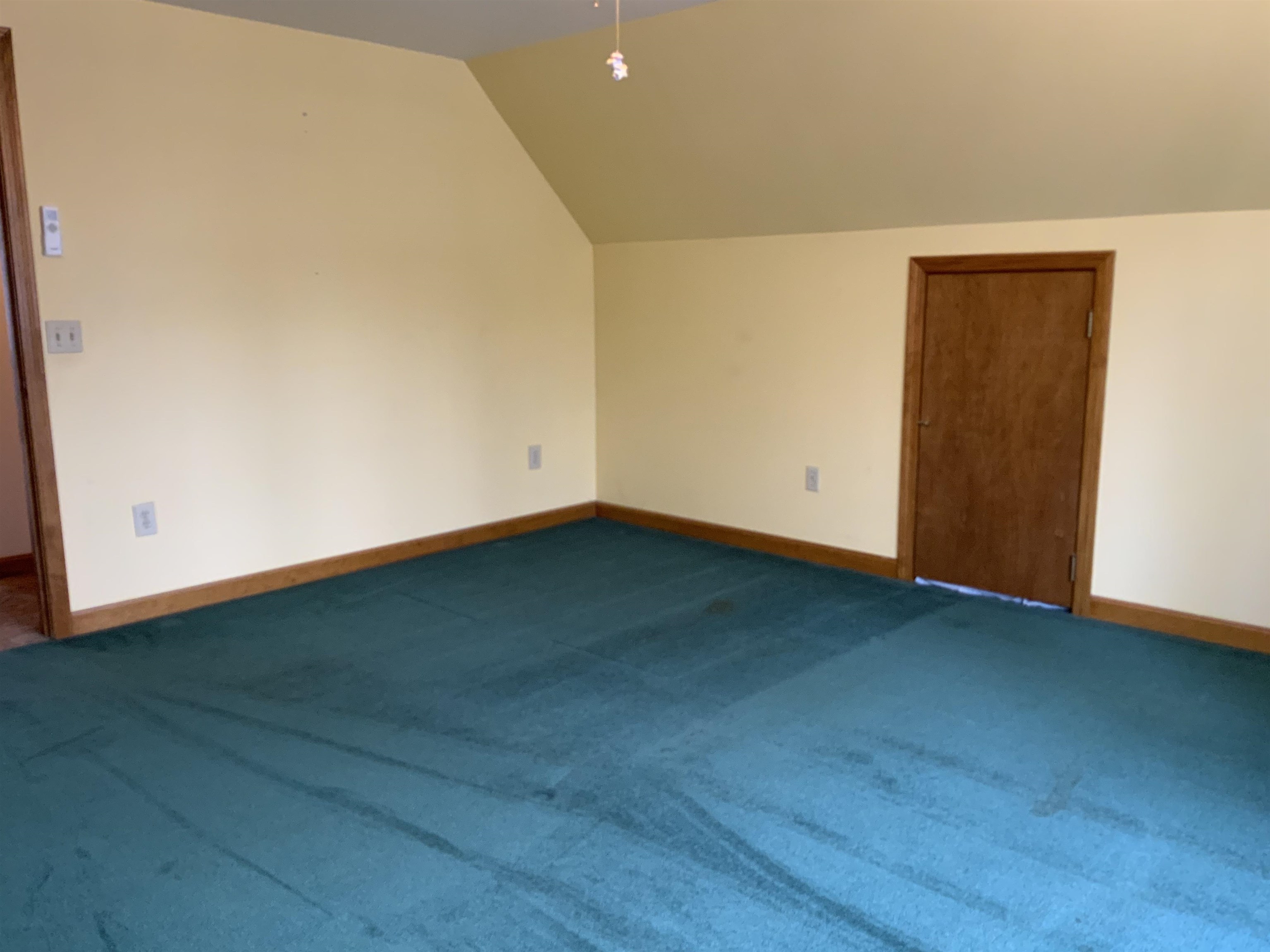 121 Notch Road Bristol, VT 05443 - Photo 12 of 32