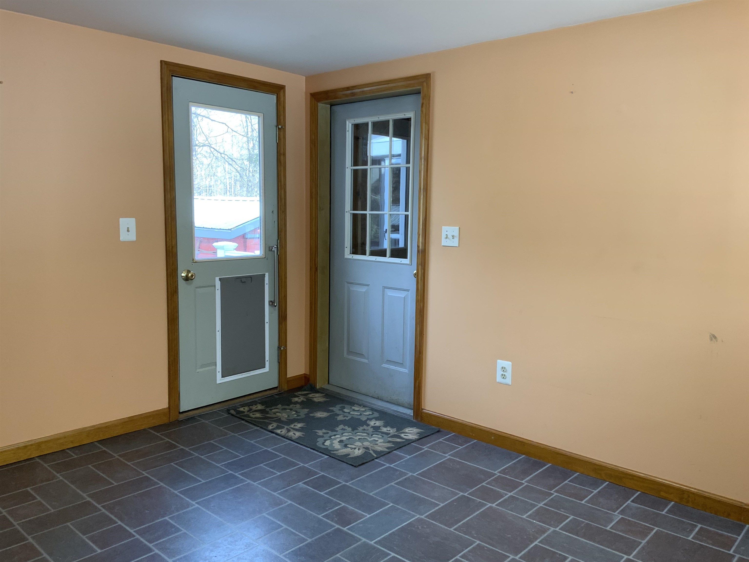121 Notch Road Bristol, VT 05443 - Photo 18 of 32