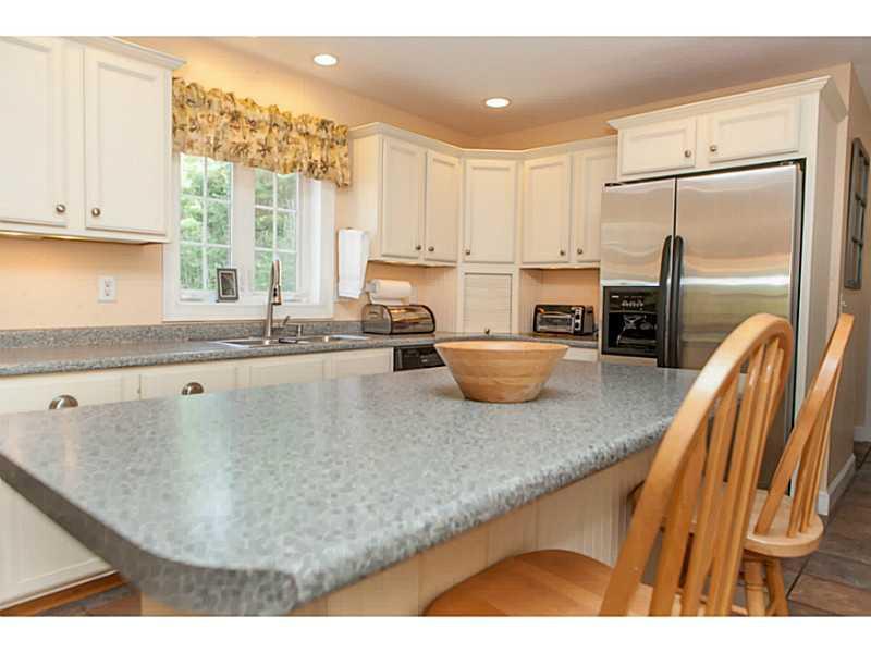 5 Fengler Road Scarborough, ME 04074 - Photo 12 of 32 Kitchen.