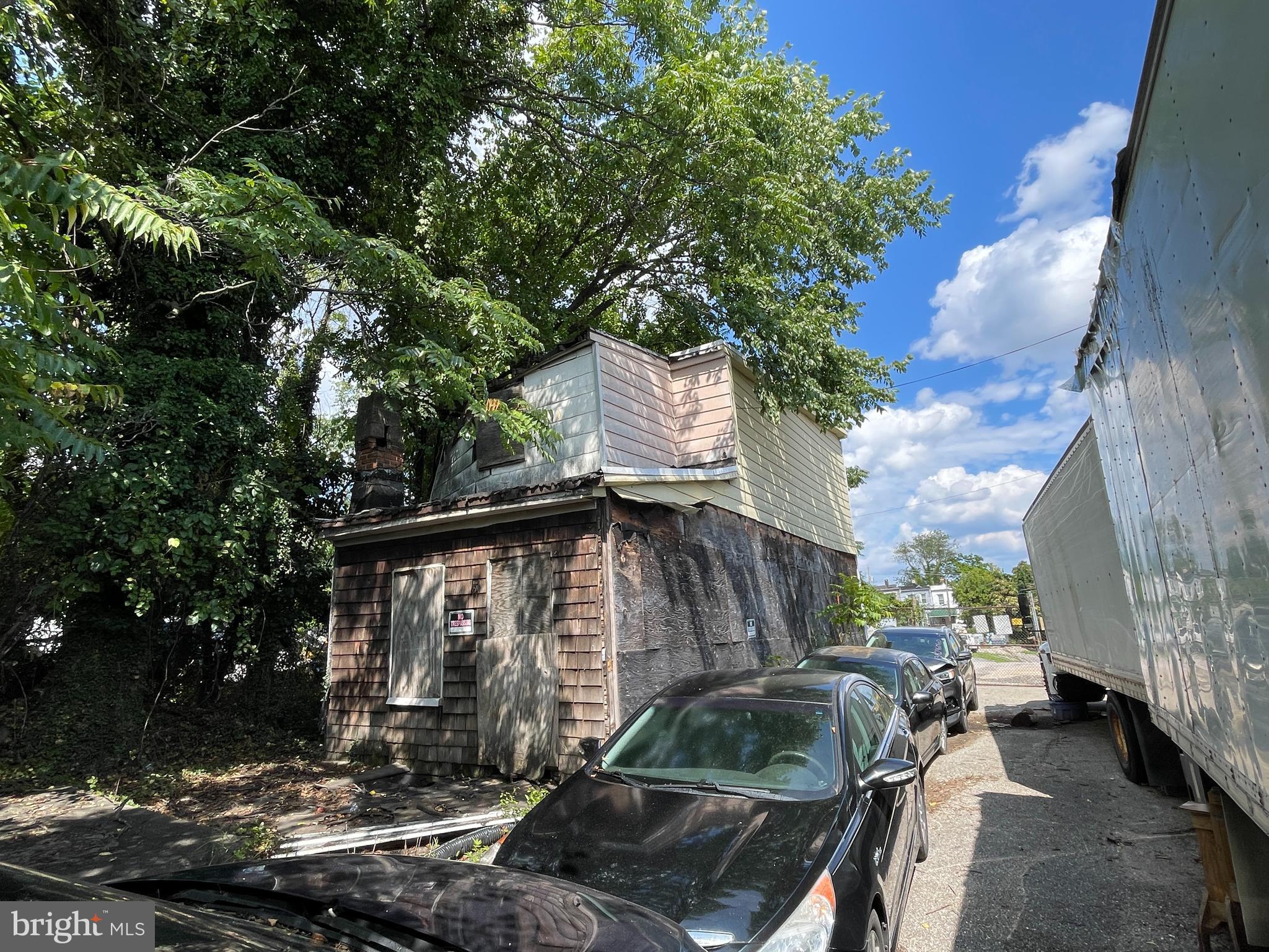 South Ellamont Baltimore, MD 21229 - Photo 1 of 4
