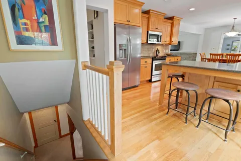 $789,900 | 15 St Albans Road East, Hopkins, MN 55305