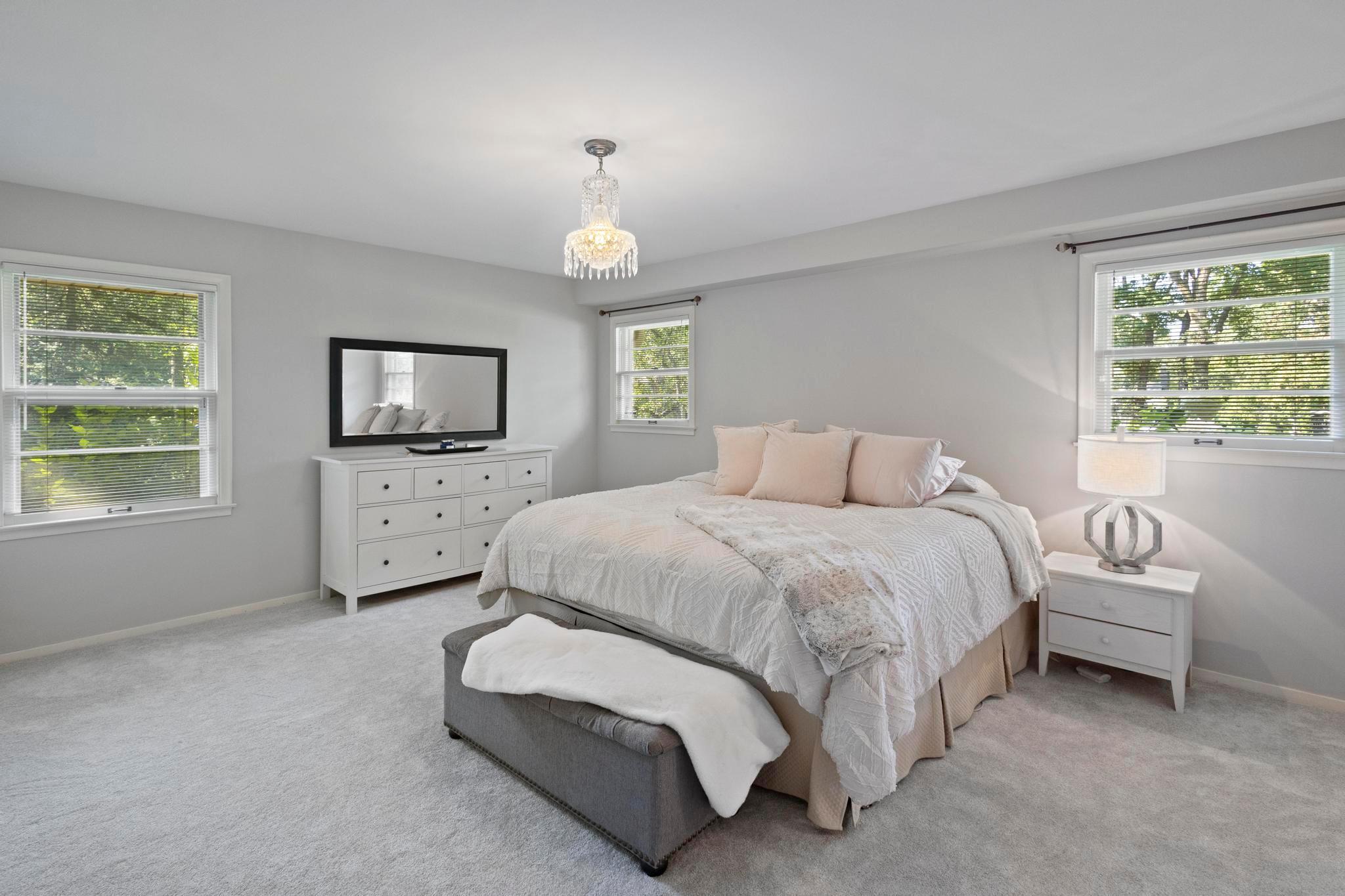 15 St Albans Road East Hopkins, MN 55305 - Photo 17 of 32