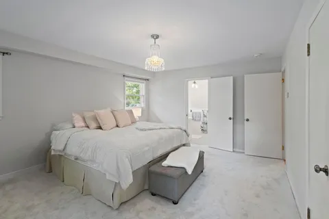 $789,900 | 15 St Albans Road East, Hopkins, MN 55305