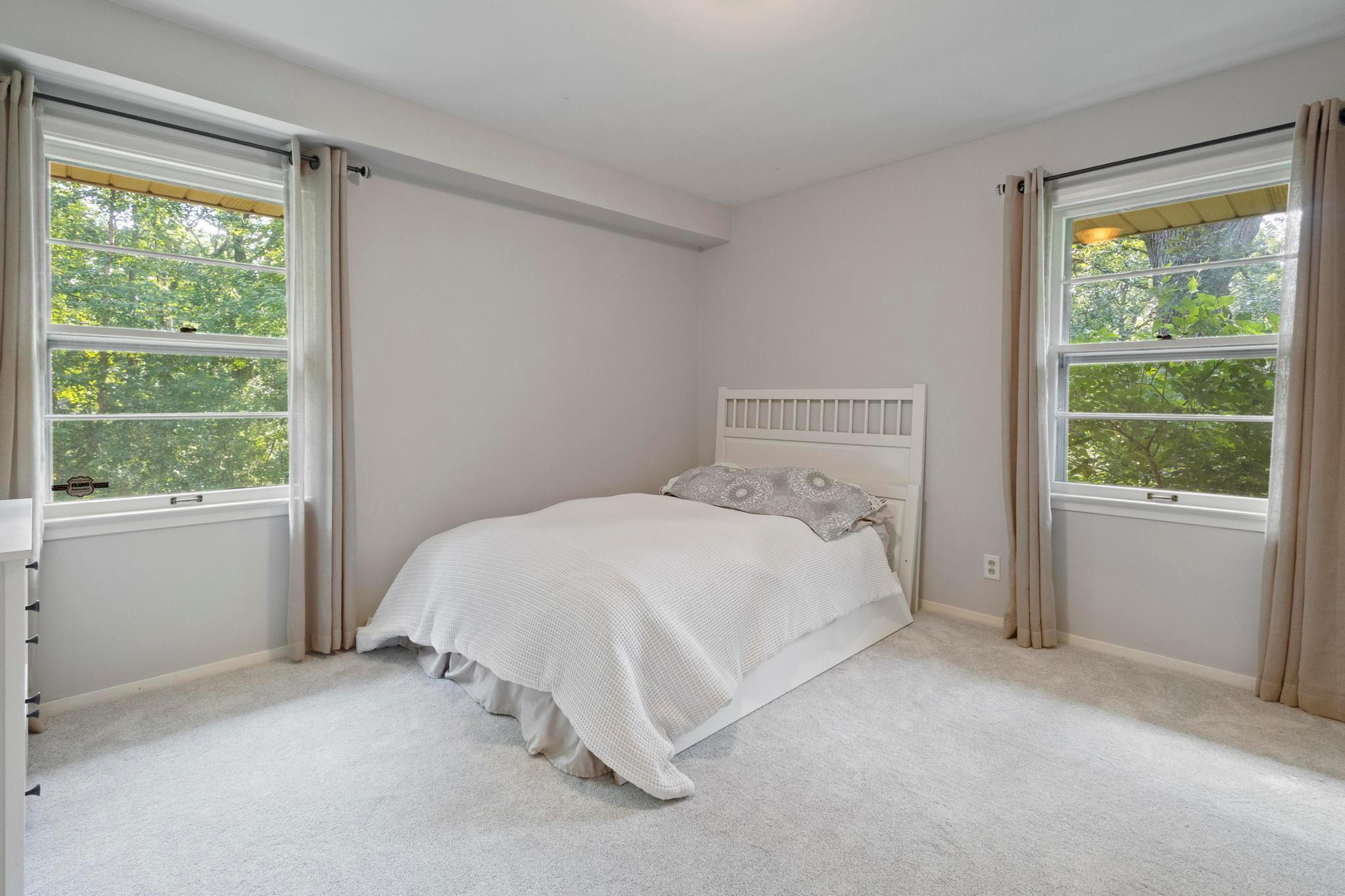 15 St Albans Road East Hopkins, MN 55305 - Photo 19 of 32