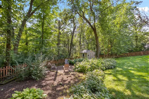 $789,900 | 15 St Albans Road East, Hopkins, MN 55305