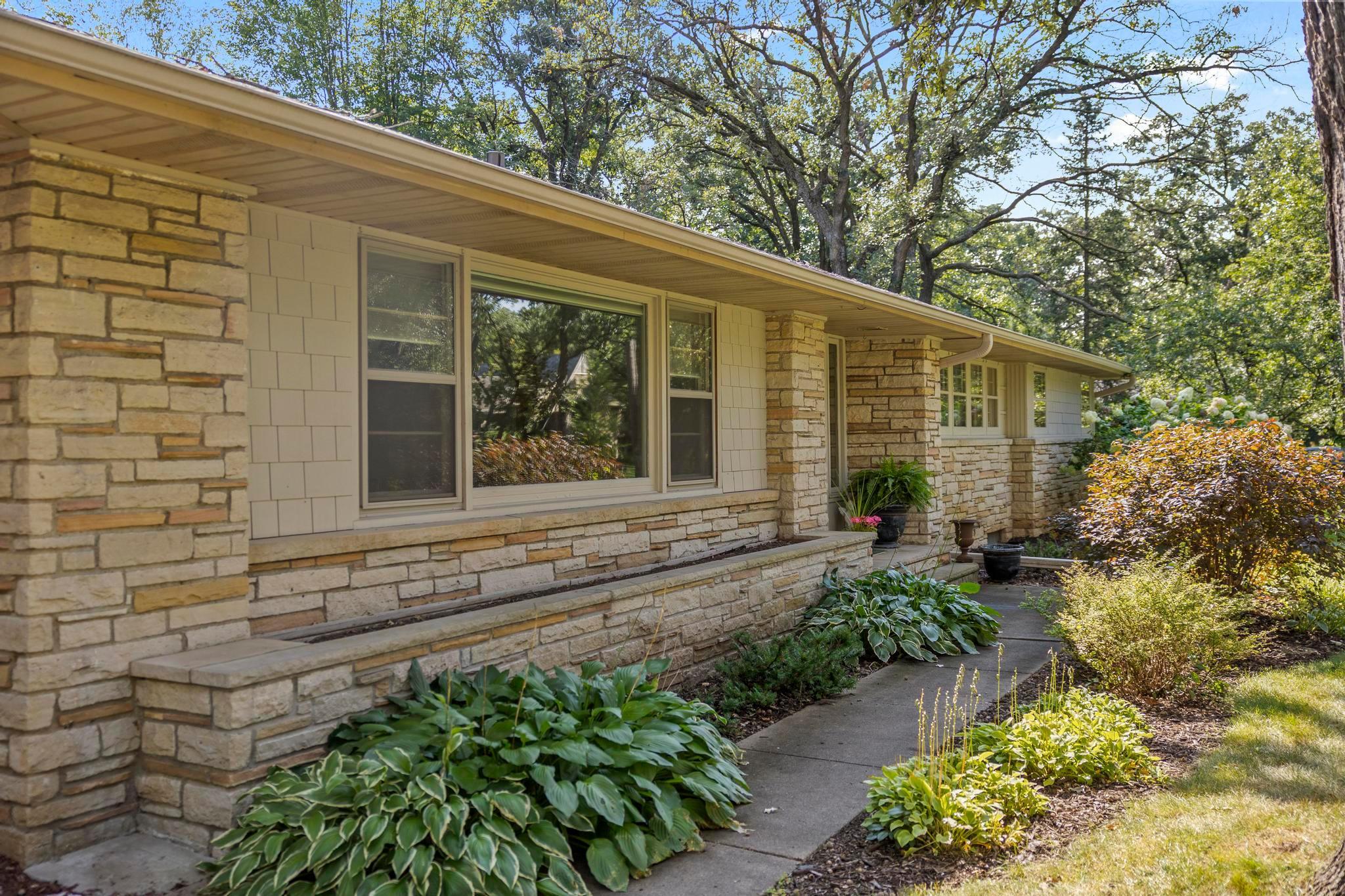 15 St Albans Road East Hopkins, MN 55305 - Photo 6 of 32