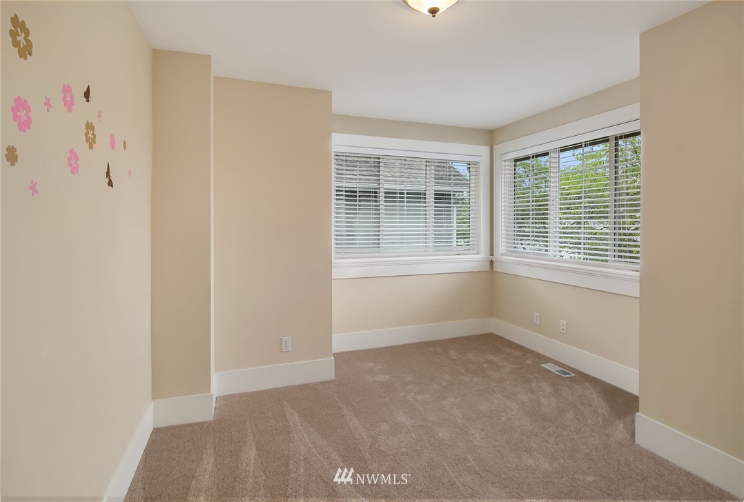 3731 Northeast 19th Street Renton, WA 98056 - Photo 19 of 24