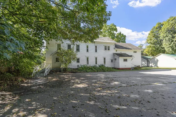 $275,000 | 68 Brattleboro Road, Hinsdale, NH 03451
